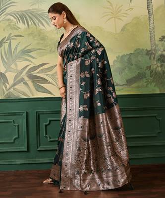 Woven design floral zari silk blend handloom banarasi saree with blouse piece 2
