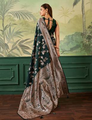 Woven design floral zari silk blend handloom banarasi saree with blouse piece 3