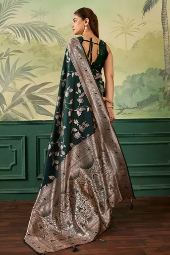 Woven design floral zari silk blend handloom banarasi saree with blouse piece
