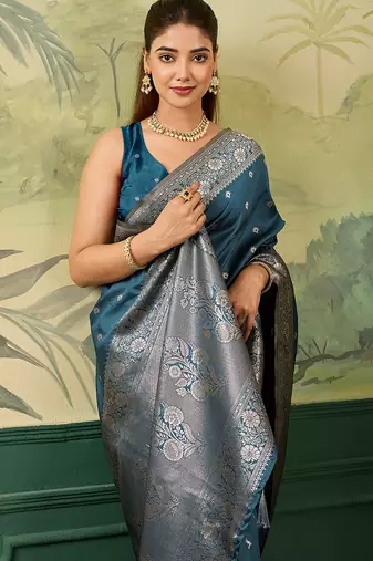 Woven design zari silk blend handloom banarasi saree with blouse piece
