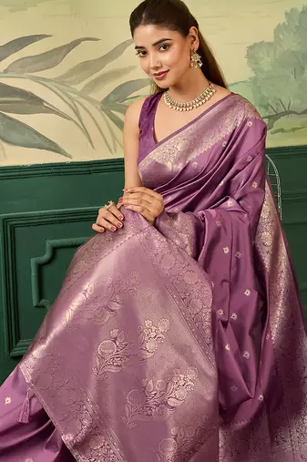 Woven design zari silk blend handloom banarasi saree with blouse piece