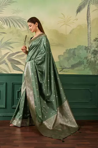 Woven design zari silk blend handloom banarasi saree with blouse piece