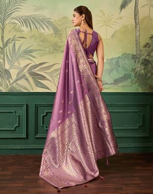 Woven design zari silk blend handloom banarasi saree with blouse piece 3