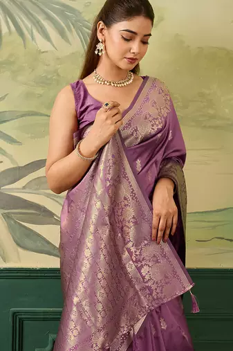 Woven design zari silk blend handloom banarasi saree with blouse piece