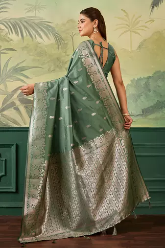Woven design zari silk blend handloom banarasi saree with blouse piece