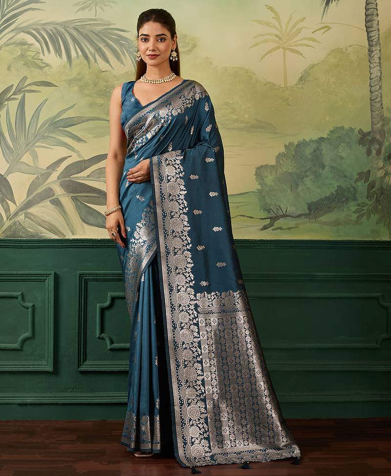 Woven design zari silk blend handloom banarasi saree with blouse piece