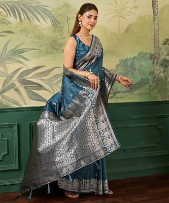 Woven design zari silk blend handloom banarasi saree with blouse piece 4
