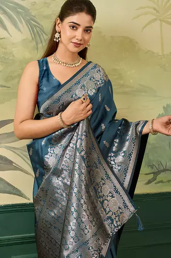 Woven design zari silk blend handloom banarasi saree with blouse piece