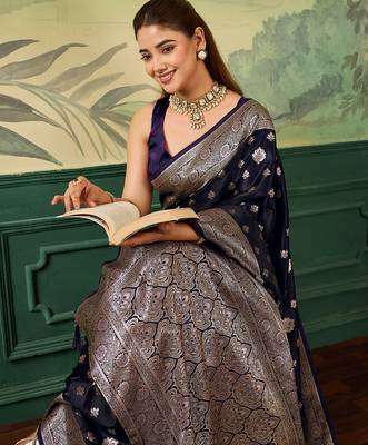 Woven design zari satin handloom mysore silk saree with blouse piece 5