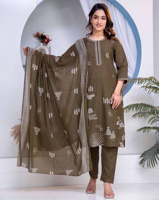 Green geometric printed cotton straight kurta set with dupatta 1