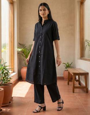 Black solid straight kurta pant set for women 3