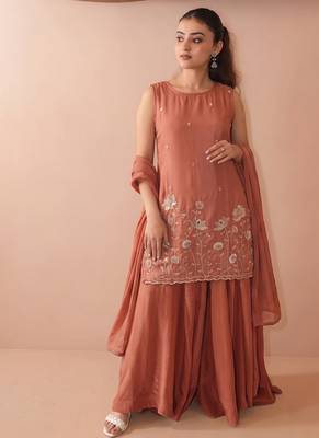 Women floral embroidered regular sequinned silk crepe kurta with sharara & with dupatta 1