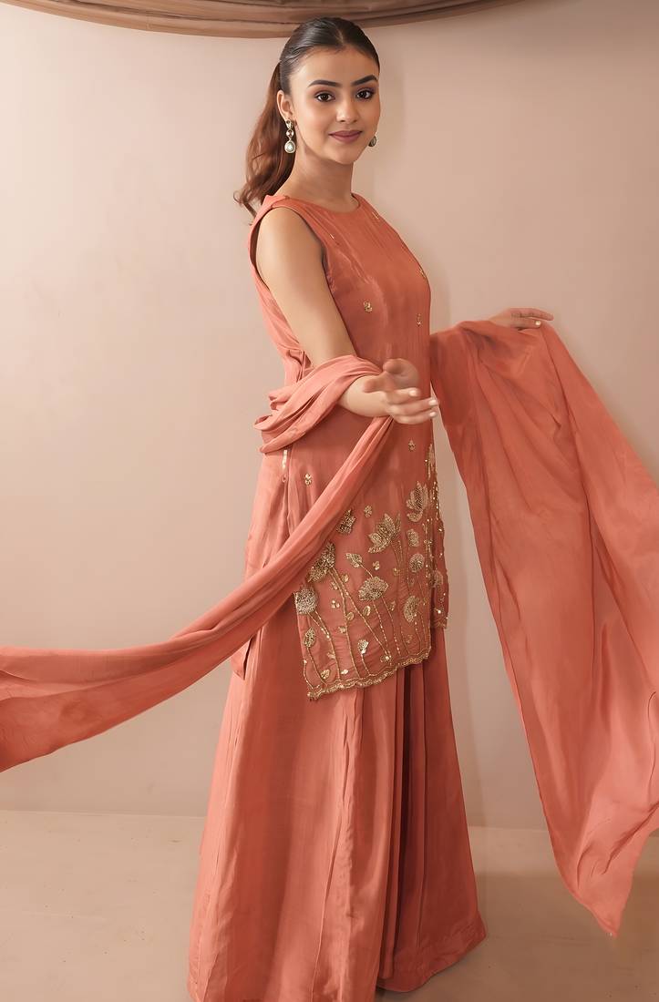Women floral embroidered regular sequinned silk crepe kurta with sharara & with dupatta