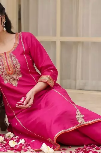 Women ethnic motifs embroidered regular thread work kurta with trousers & with dupatta