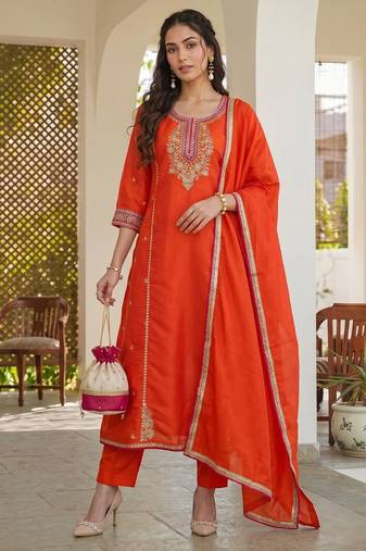 Women ethnic motifs embroidered regular thread work kurta with trousers & with dupatta