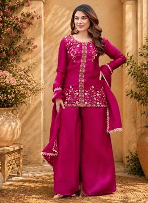 Women floral embroidered regular thread work kurta with palazzo & with dupatta 3