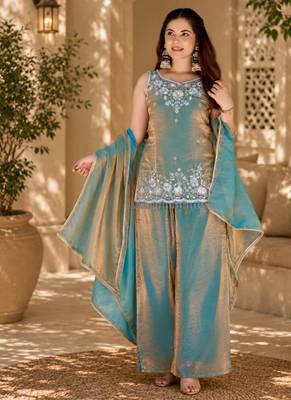 Women ethnic motifs embroidered regular thread work kurta with palazzo & with dupatta 3
