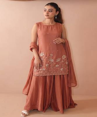 Women floral embroidered regular sequinned silk crepe kurta with sharara & with dupatta 4