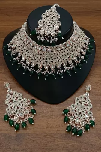 Kundan bridal choker jewelry set with  beads | indian wedding necklace, drop earrings & maang tikka
