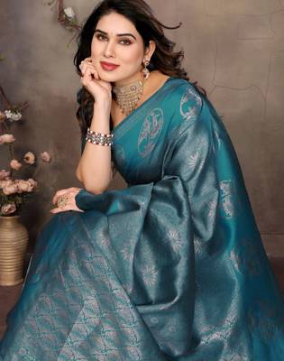 faux Kanjivaram banarasi jacquard silk blend saree with unstiched blouse piece 2