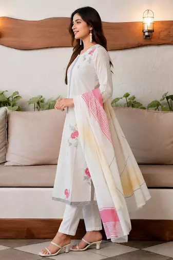 Crtx white jaquard pure cotton kurti with dupatta and pant