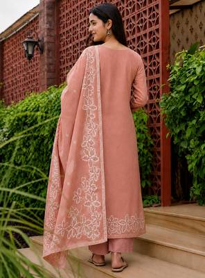 Crtx light maroon jaquard pure cotton kurti with dupatta and pant 2