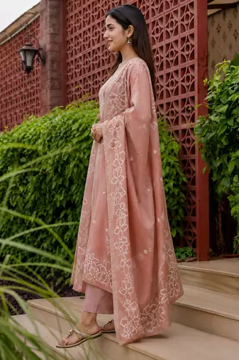 Crtx light maroon jaquard pure cotton kurti with dupatta and pant