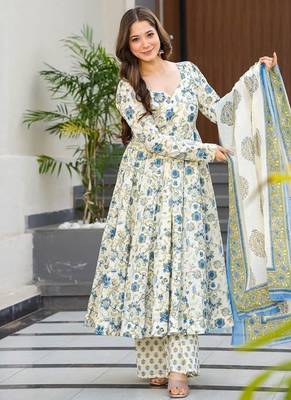 Festive wear cream blue printed muslin kurta palazzo set with dupatta 2