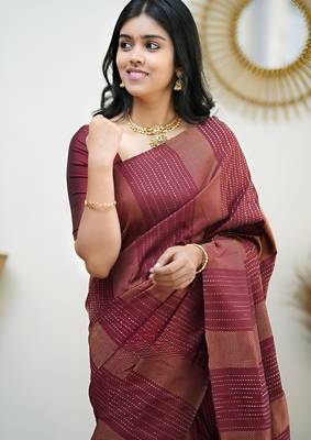 faux Kanjivaram banarasi jacquard silk blend saree with unstiched blouse piece 2