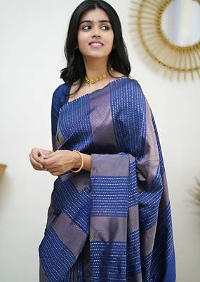 faux Kanjivaram banarasi jacquard silk blend saree with unstiched blouse piece 4