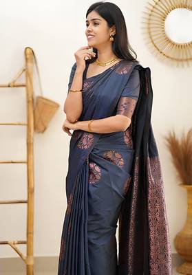 faux Kanjivaram banarasi jacquard silk blend saree with unstiched blouse piece 4