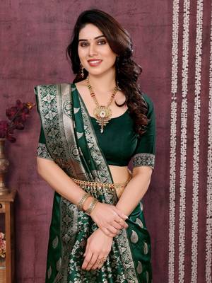 faux Kanjivaram banarasi jacquard silk blend saree with unstiched blouse piece 2