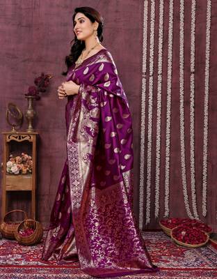 faux Kanjivaram banarasi jacquard silk blend saree with unstiched blouse piece 3