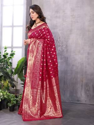 faux Kanjivaram banarasi jacquard silk blend saree with unstiched blouse piece 5