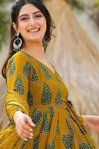 Festive wear mustard yellow & green ethnic printed muslin kurta palazzo set for women