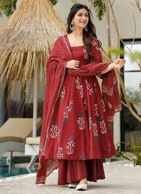 Maroon ethnic printed mul cotton a-line kurta set with palazzo and dupatta for women 3
