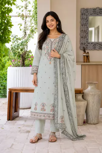 Crtx grey jaquard pure cotton kurti with dupatta and pant
