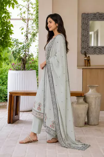 Crtx grey jaquard pure cotton kurti with dupatta and pant