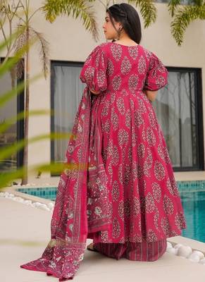 Rani pink floral printed mul cotton a-line kurta set with palazzo and dupatta for women 2