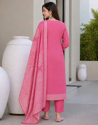 Crtx pink jaquard pure cotton kurti with dupatta and pant 3
