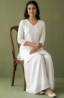 White rayon kurta set with dupatta 3
