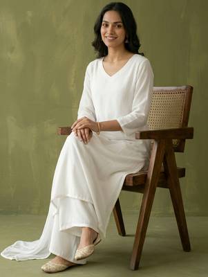 White rayon kurta set with dupatta 2