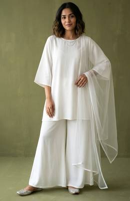 White rayon kurta set with dupatta 3