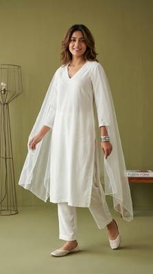 White rayon kurta set with dupatta 1