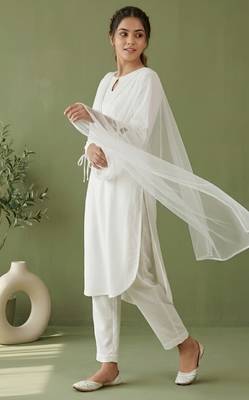 White rayon kurta set with dupatta 2