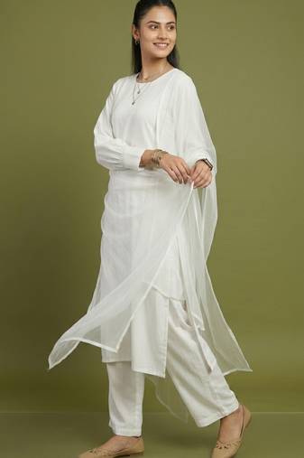 White rayon kurta set with dupatta