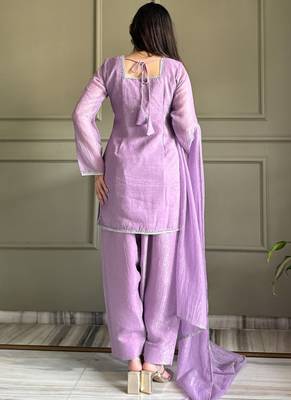 Lavender embroiderd crunchy salwar suit 4