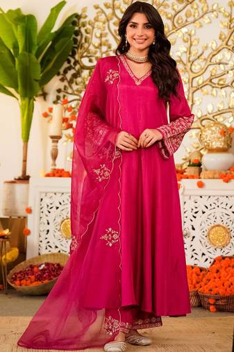 Pink embroiderd viscose anarkali suit