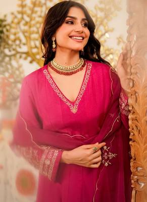 Pink embroiderd viscose anarkali suit 3
