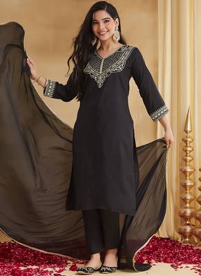 Black embroiderd rayon salwar suit 2